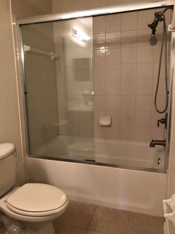 1521 FIELDVIEW Drive, Jacksonville, FL 32225