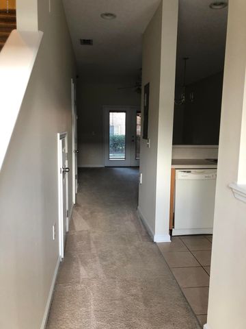 1521 FIELDVIEW Drive, Jacksonville, FL 32225