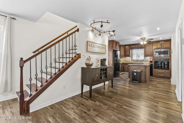 12502 Bridgetown Pl, Louisville, KY 40245