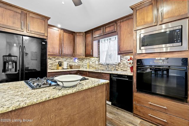 12502 Bridgetown Pl, Louisville, KY 40245