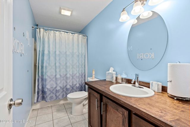 12502 Bridgetown Pl, Louisville, KY 40245