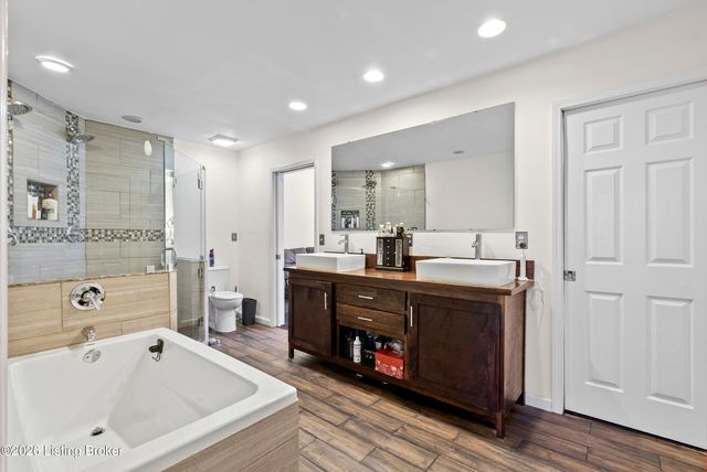 12502 Bridgetown Pl, Louisville, KY 40245