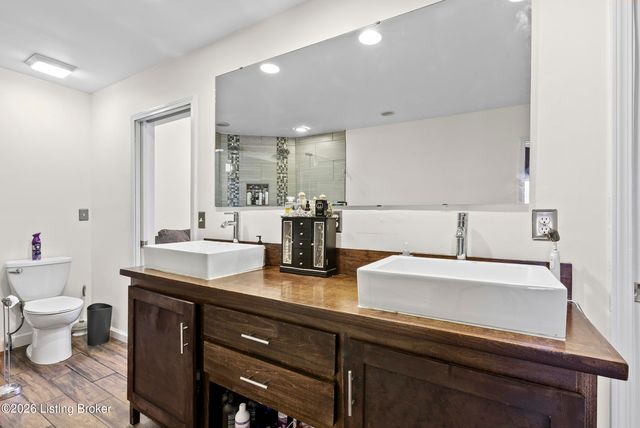 12502 Bridgetown Pl, Louisville, KY 40245