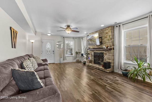 12502 Bridgetown Pl, Louisville, KY 40245