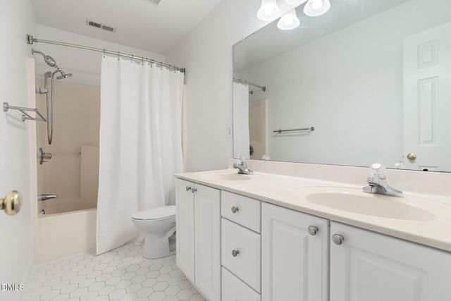 218 Oxford Hills Drive, Chapel Hill, NC 27514