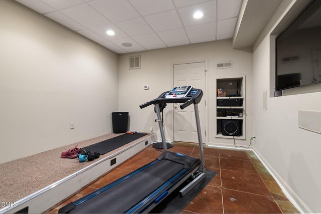 218 Oxford Hills Drive, Chapel Hill, NC 27514