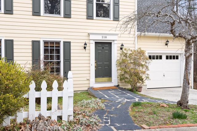 218 Oxford Hills Drive, Chapel Hill, NC 27514