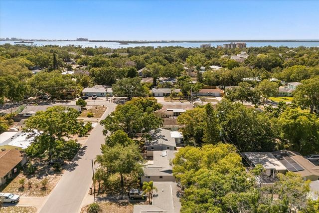 620 JACARANDA STREET, Dunedin, FL 34698