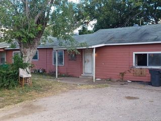4522 Alma, San Antonio, TX 78222