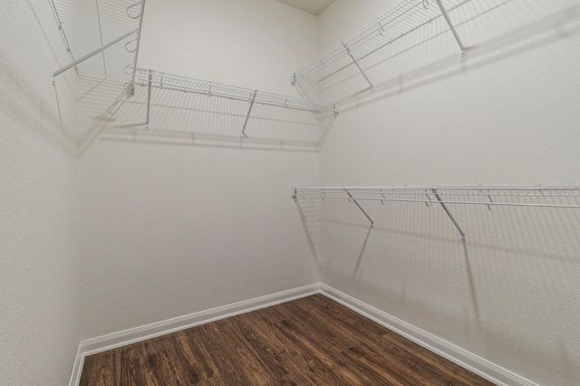 1590 Twin Estates DR, Kyle, TX 78640