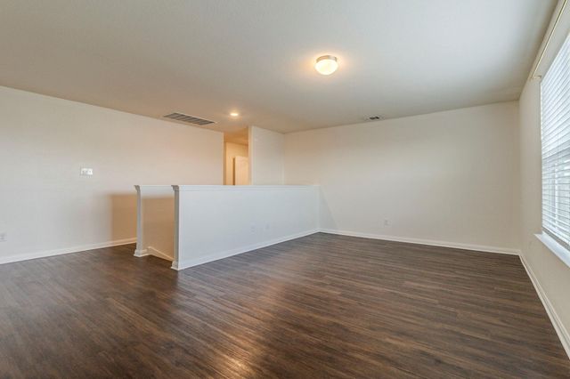 1590 Twin Estates DR, Kyle, TX 78640