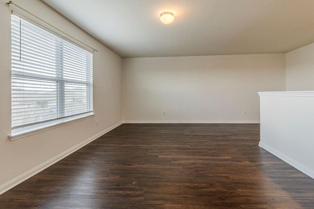 1590 Twin Estates DR, Kyle, TX 78640
