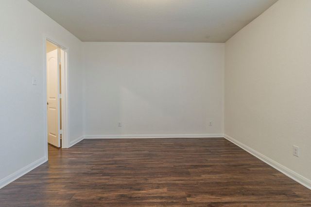 1590 Twin Estates DR, Kyle, TX 78640