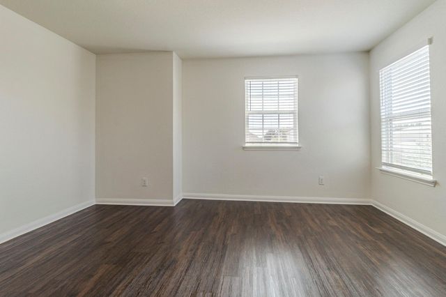 1590 Twin Estates DR, Kyle, TX 78640