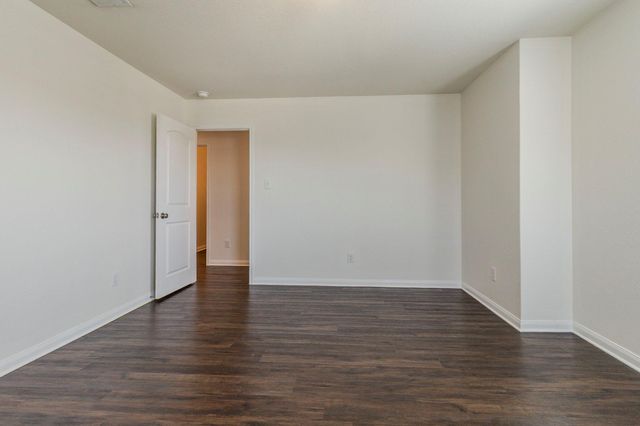 1590 Twin Estates DR, Kyle, TX 78640