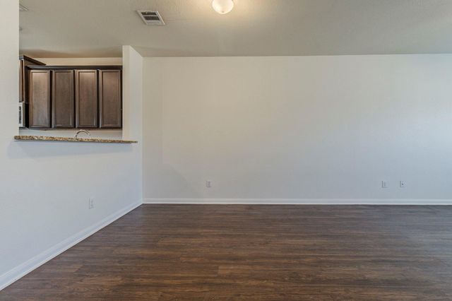 1590 Twin Estates DR, Kyle, TX 78640