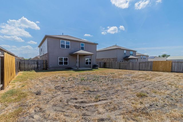 1590 Twin Estates DR, Kyle, TX 78640