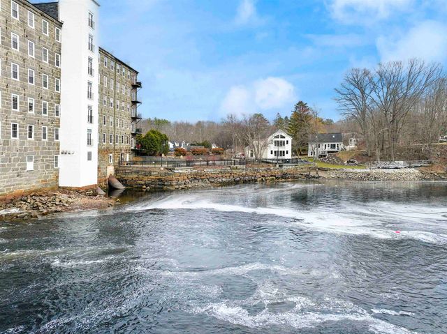 125 Main St Apt 35, Newmarket, NH 03857