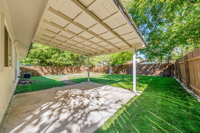 10429 Firethorn LN, Austin, TX 78750