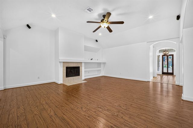 2908 Misty Wind Court, League City, TX 77573