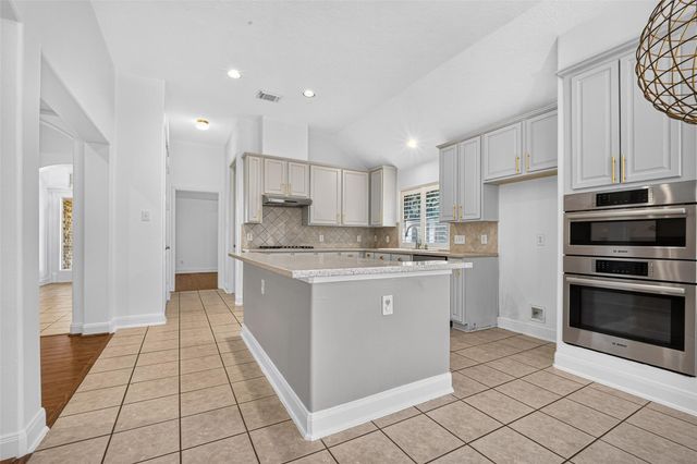 2908 Misty Wind Court, League City, TX 77573