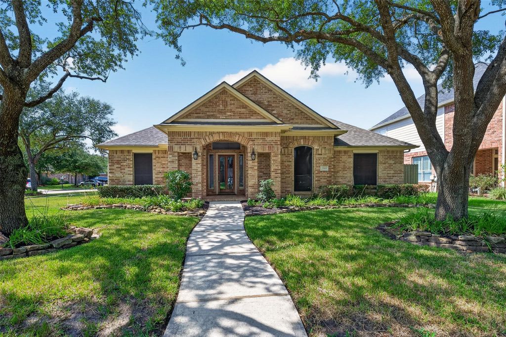 2908 Misty Wind Court, League City, TX 77573