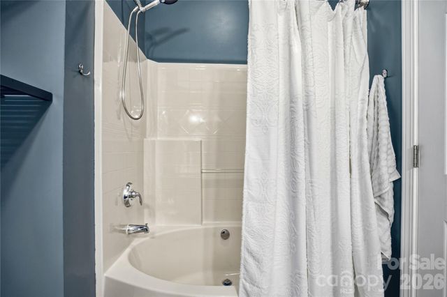 6048 Champions Crest Drive, Charlotte, NC 28269