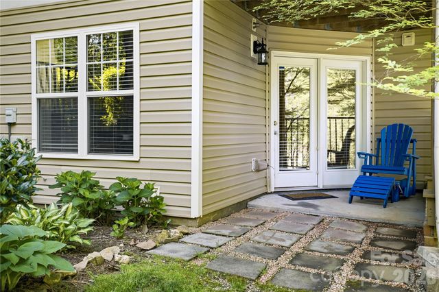 6048 Champions Crest Drive, Charlotte, NC 28269