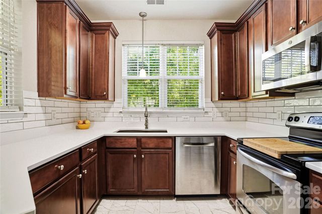 6048 Champions Crest Drive, Charlotte, NC 28269