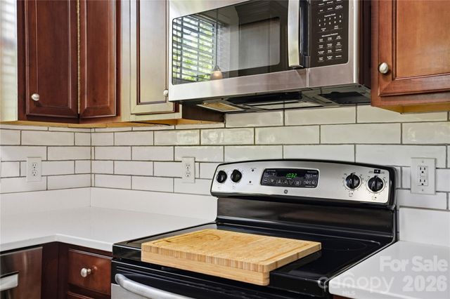 6048 Champions Crest Drive, Charlotte, NC 28269