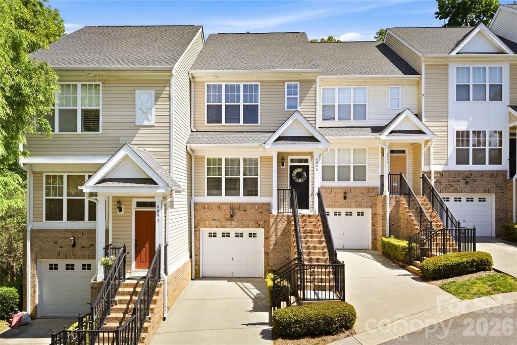 6048 Champions Crest Drive, Charlotte, NC 28269