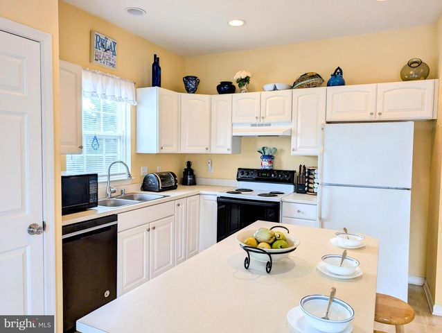 38337 AMAGANST, Ocean View, DE 19970