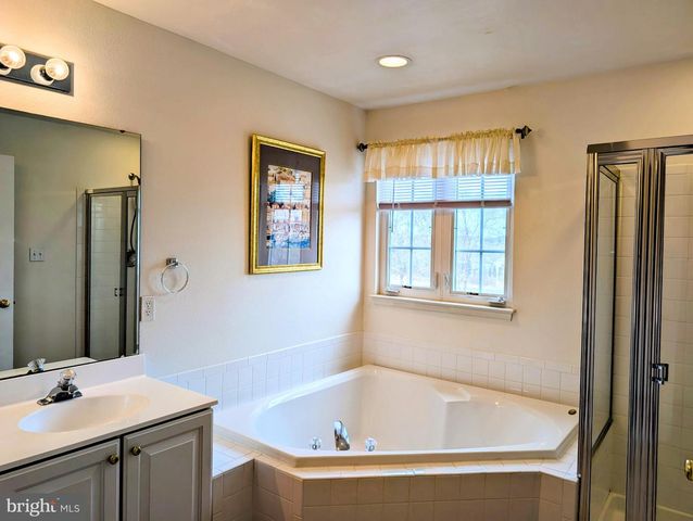 38337 AMAGANST, Ocean View, DE 19970