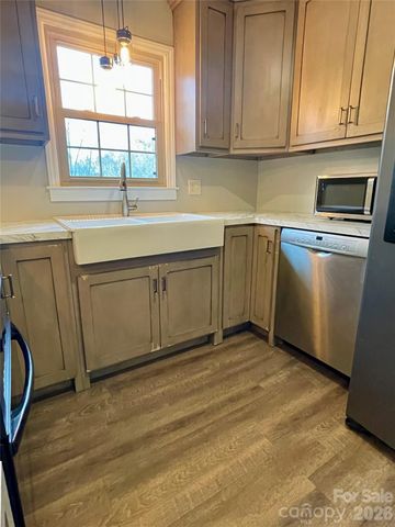 635 Powell Road NE, Lenoir, NC 28645