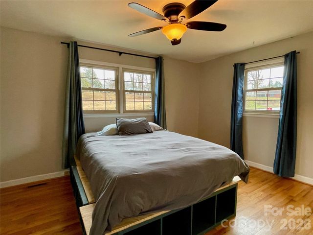 635 Powell Road NE, Lenoir, NC 28645