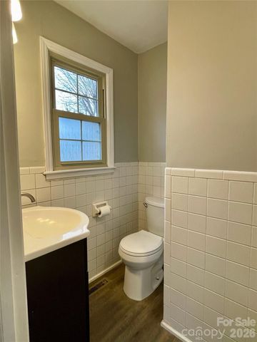 635 Powell Road NE, Lenoir, NC 28645