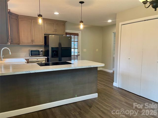 635 Powell Road NE, Lenoir, NC 28645