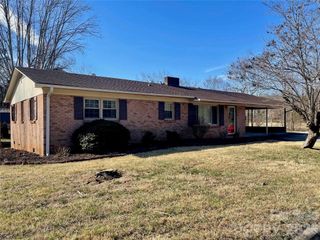 635 Powell Road NE, Lenoir, NC 28645