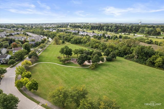 1990 Summerlin Drive, Aurora, IL 60503