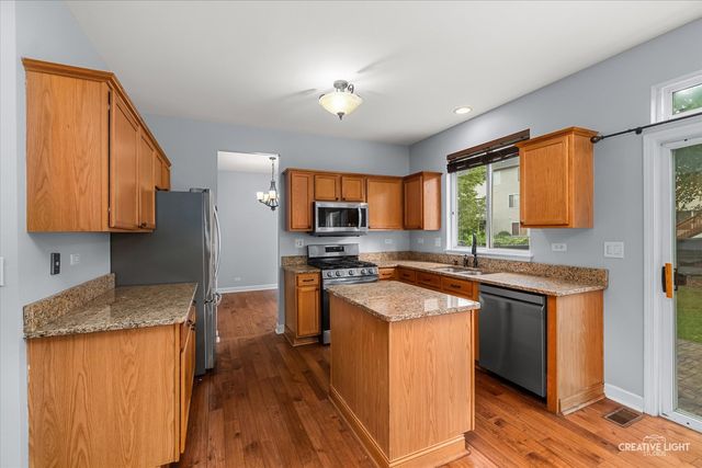 1990 Summerlin Drive, Aurora, IL 60503