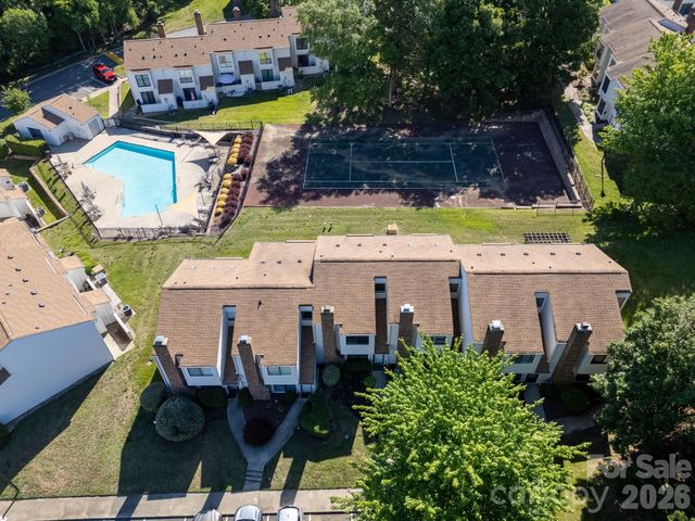 11017 Carmel Crossing Road, Charlotte, NC 28226
