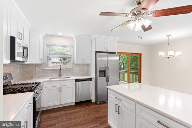 16 PROSPECT AVE, Sicklerville, NJ 08081
