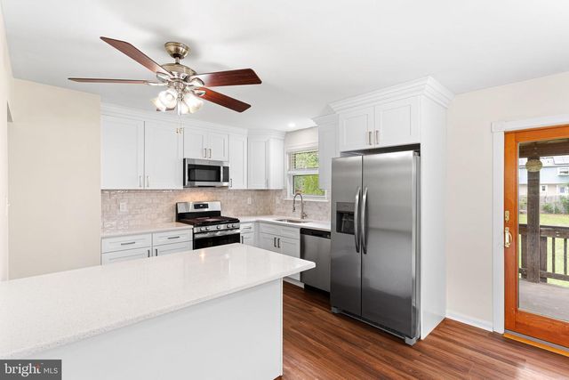16 PROSPECT AVE, Sicklerville, NJ 08081