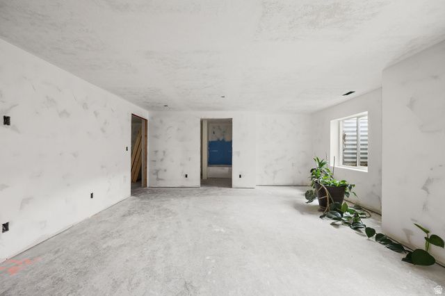 2216 S 700 W, Perry, UT 84302