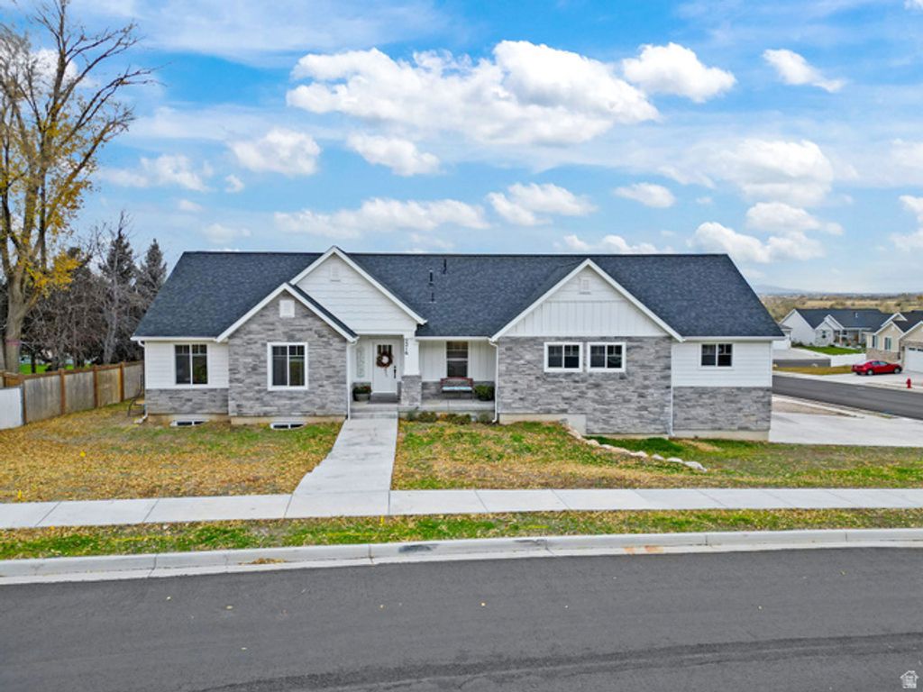 2216 S 700 W, Perry, UT 84302