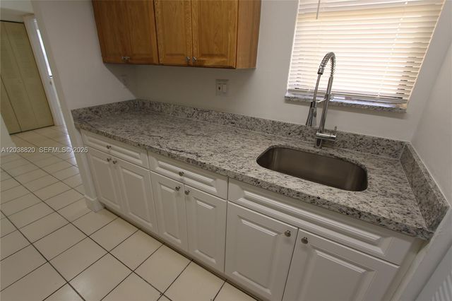 650 NW 114th Avenue 202, Sweetwater, FL 33172