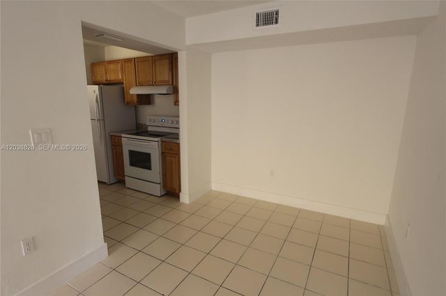 650 NW 114th Avenue 202, Sweetwater, FL 33172
