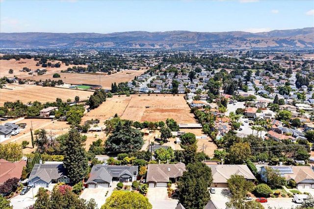 15750 Casino Real, Morgan Hill, CA 95037