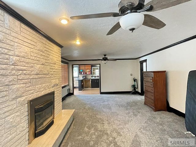 89 W Center Street, Blackfoot, ID 83221