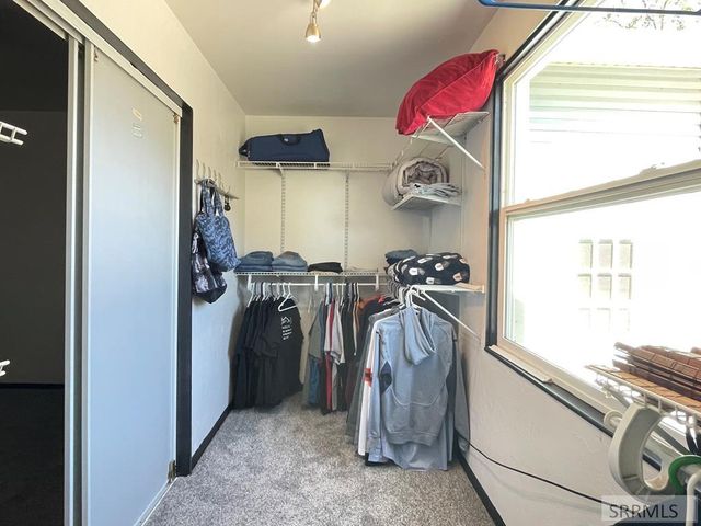 89 W Center Street, Blackfoot, ID 83221